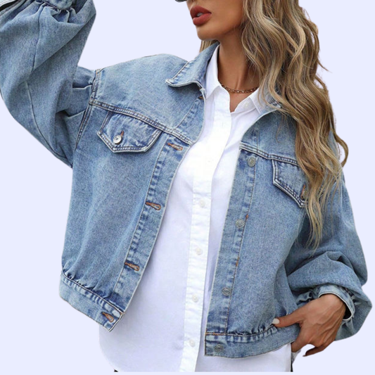 Elena: una chaqueta vaquera con mangas abullonadas